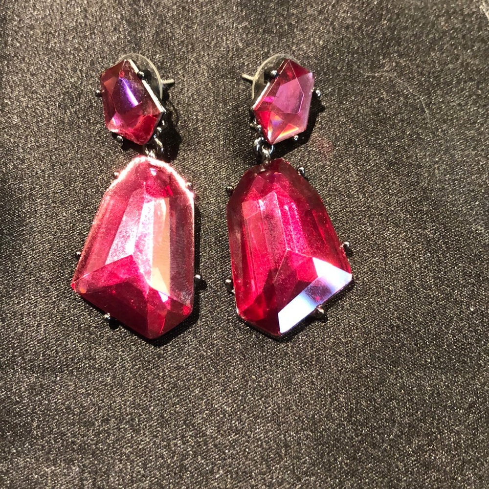 Le Chateau dark fushia pendant gem earrings
